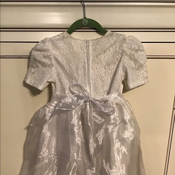 Princess flower girl dress - Picture 5 of 9